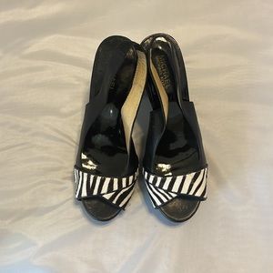 MICHAEL KORS AUTHENTIC ZEBRA PLATFORM HEELS SIZE 9